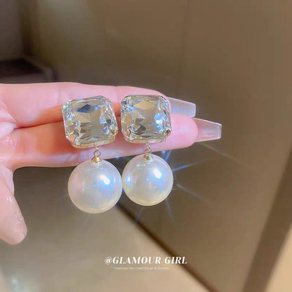 Pearl Drop Earings