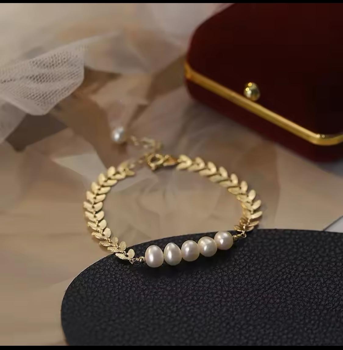 Leaf Pearl Golden Bracelet