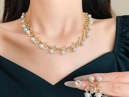 Elegant Faux Pearl Rhinestone Set