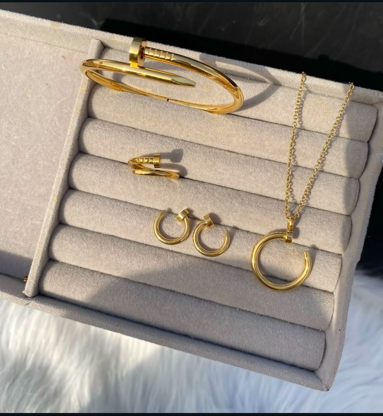 Cartier Set includes Necklace, Earings, ring and Bracelet