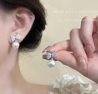 Bow Pearl Earrings