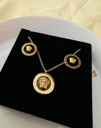 Versace  Pendant Set