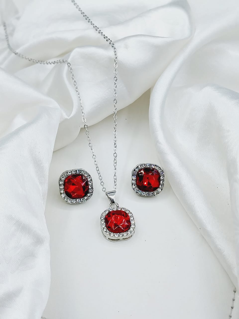 Luxury Pendant Set